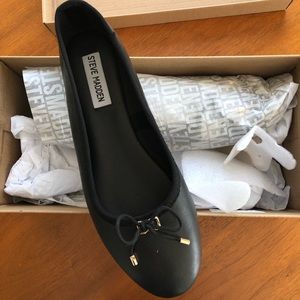 NWT Steve Madden Ballet Flats